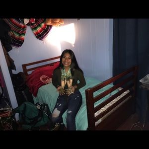 Meet your Posher, Ana